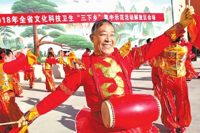  老家河南網-焦作市解放區文藝表演團隊表演舞蹈節目